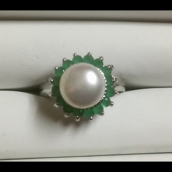 SOLD. Genuine Akoya Pearl And Emerald SS Ring - Picture 3 of 3